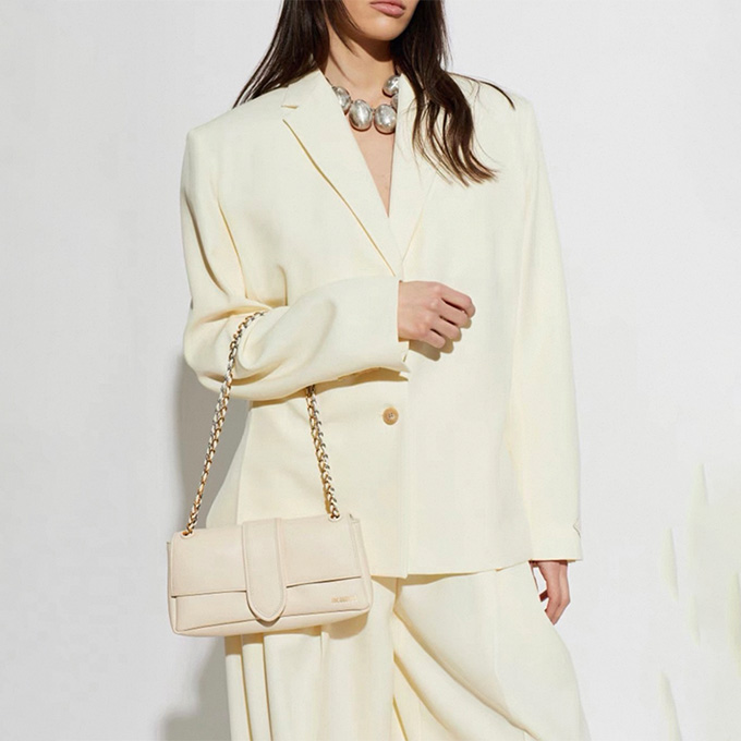 jacquemus bambino long chain shoulder bag
